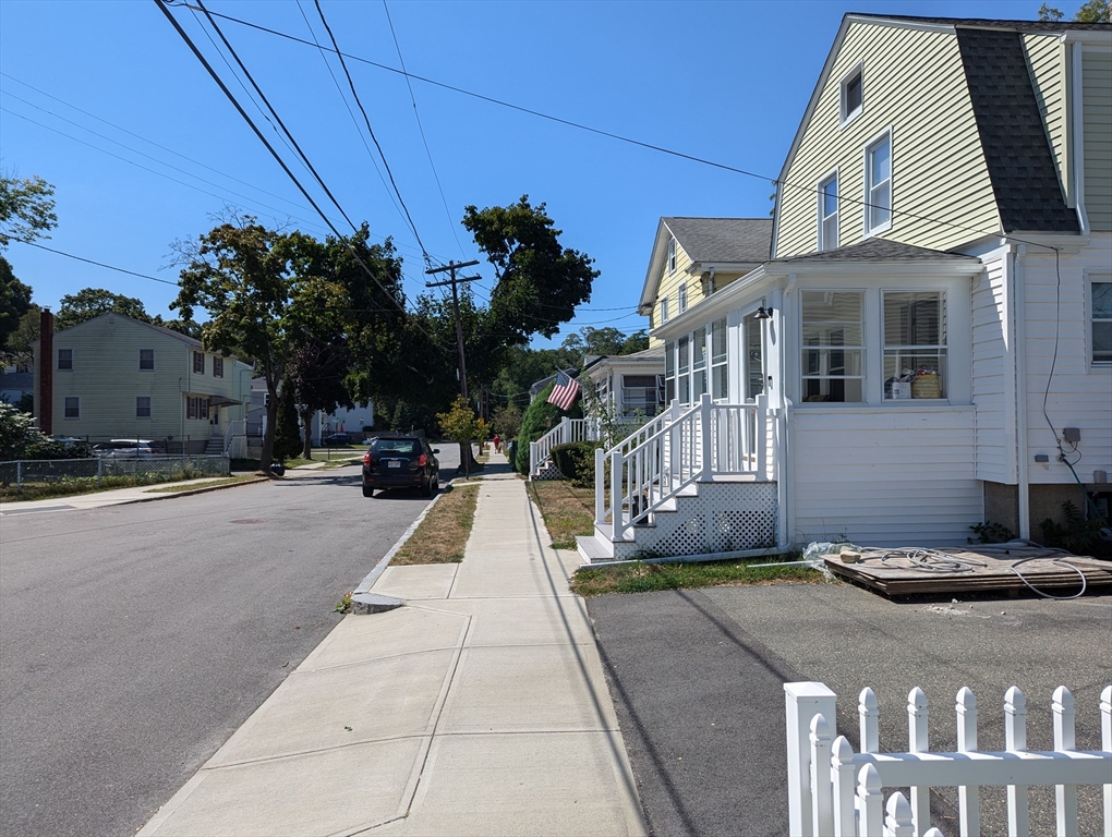 40 Harriet Ave