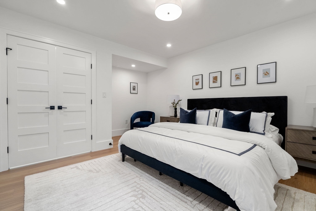 71 Cloverdale Rd # 71