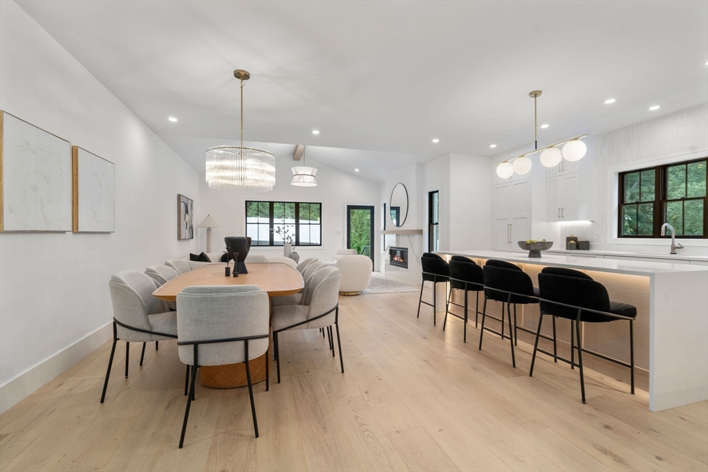 71 Cloverdale Rd # 71