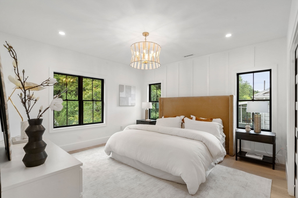 71 Cloverdale Rd # 71