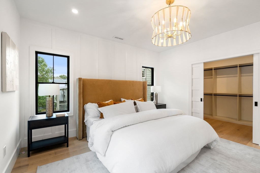 71 Cloverdale Rd # 71