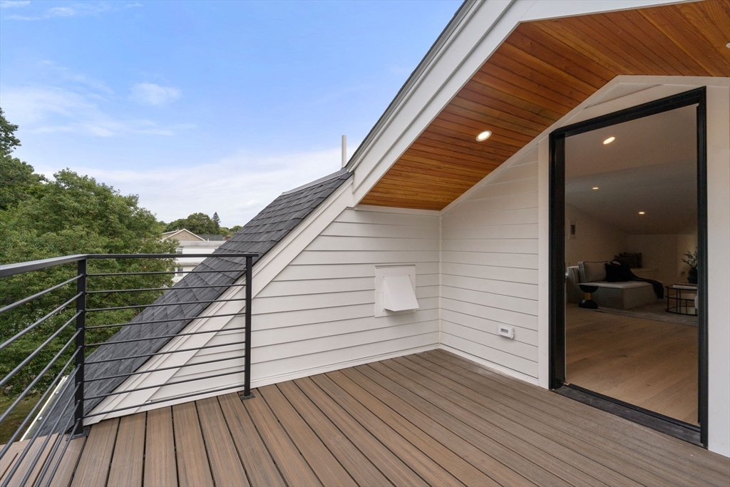 71 Cloverdale Rd # 71