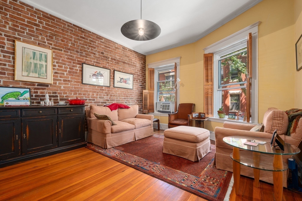 7 Auburn Court # 1