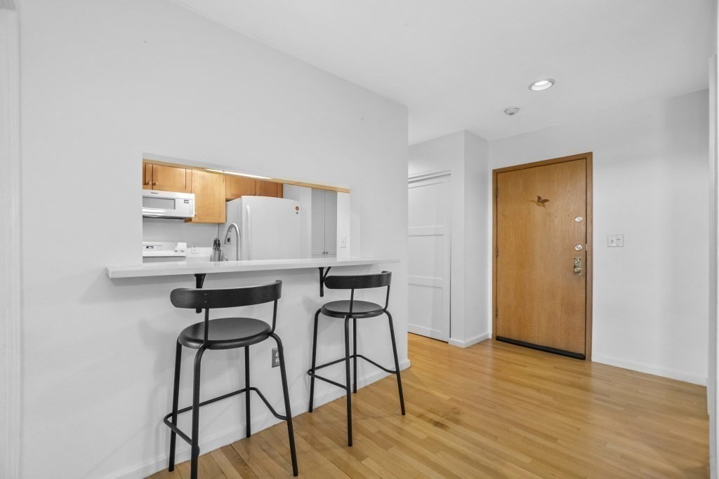 80 Beaumont St # 206 Unit: #206
