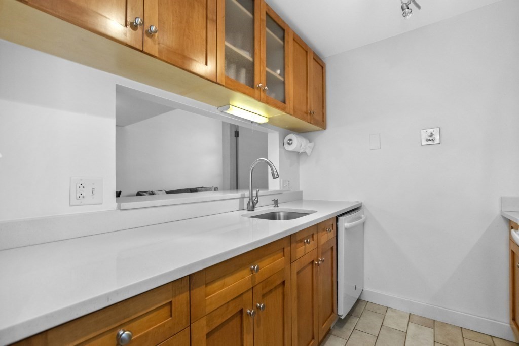80 Beaumont St # 206 Unit: #206