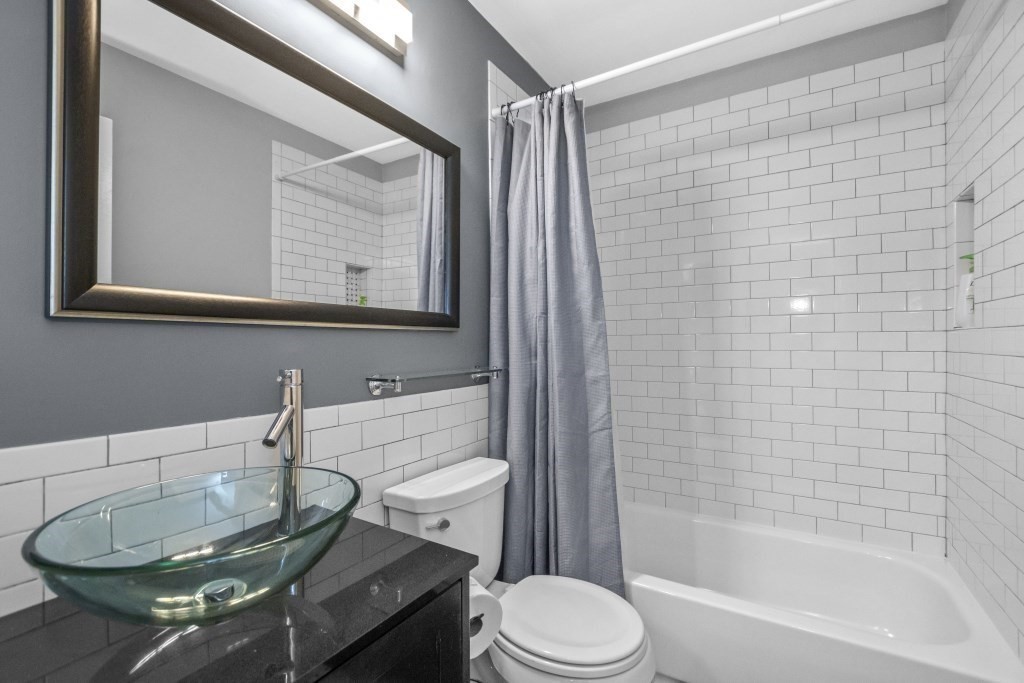 80 Beaumont St # 206 Unit: #206