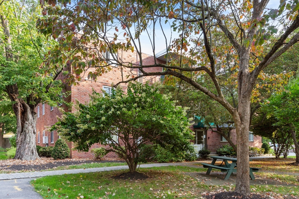 296 Commercial St # 21