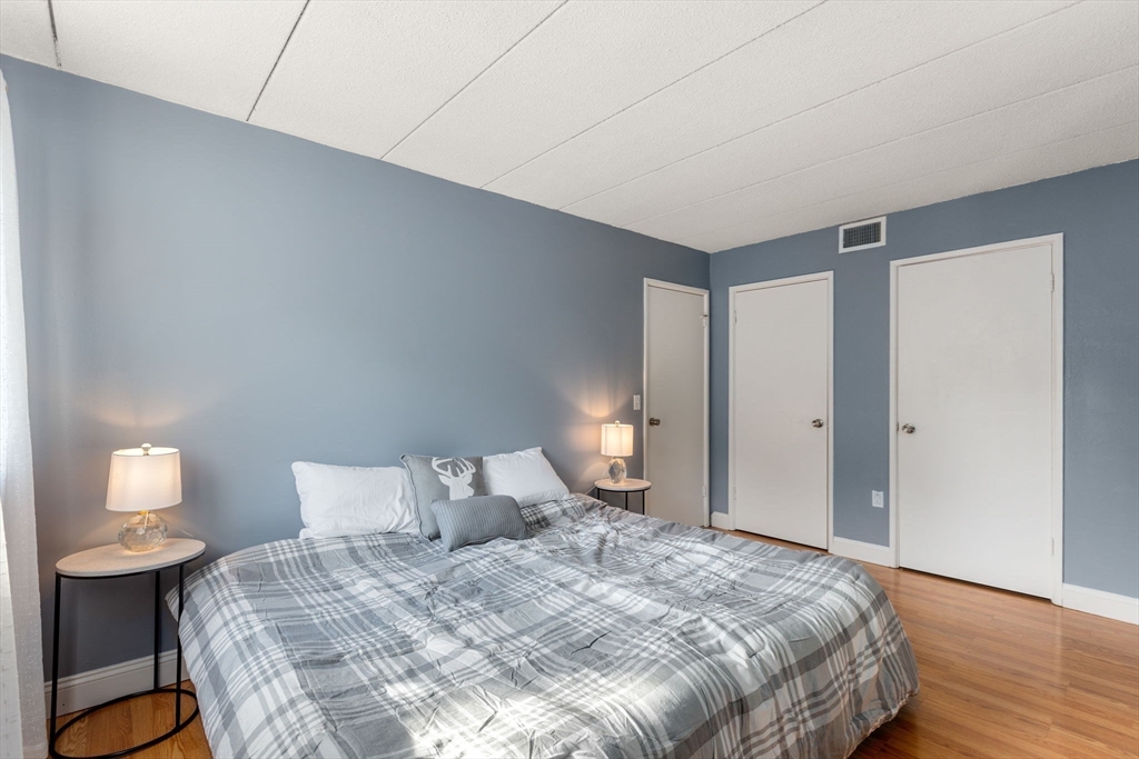 296 Commercial St # 21