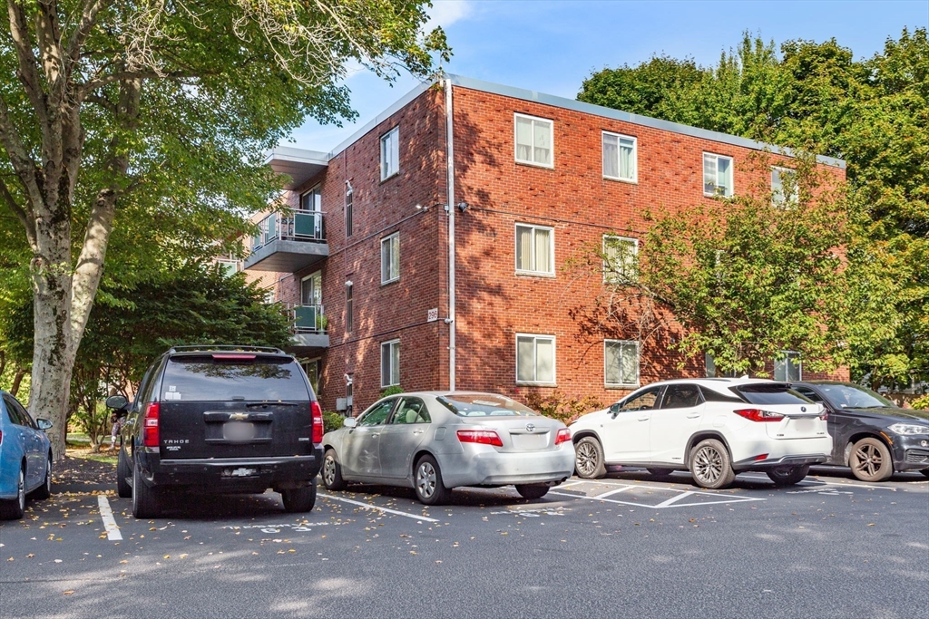 296 Commercial St # 21