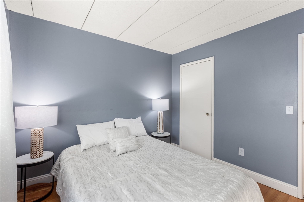 296 Commercial St # 21