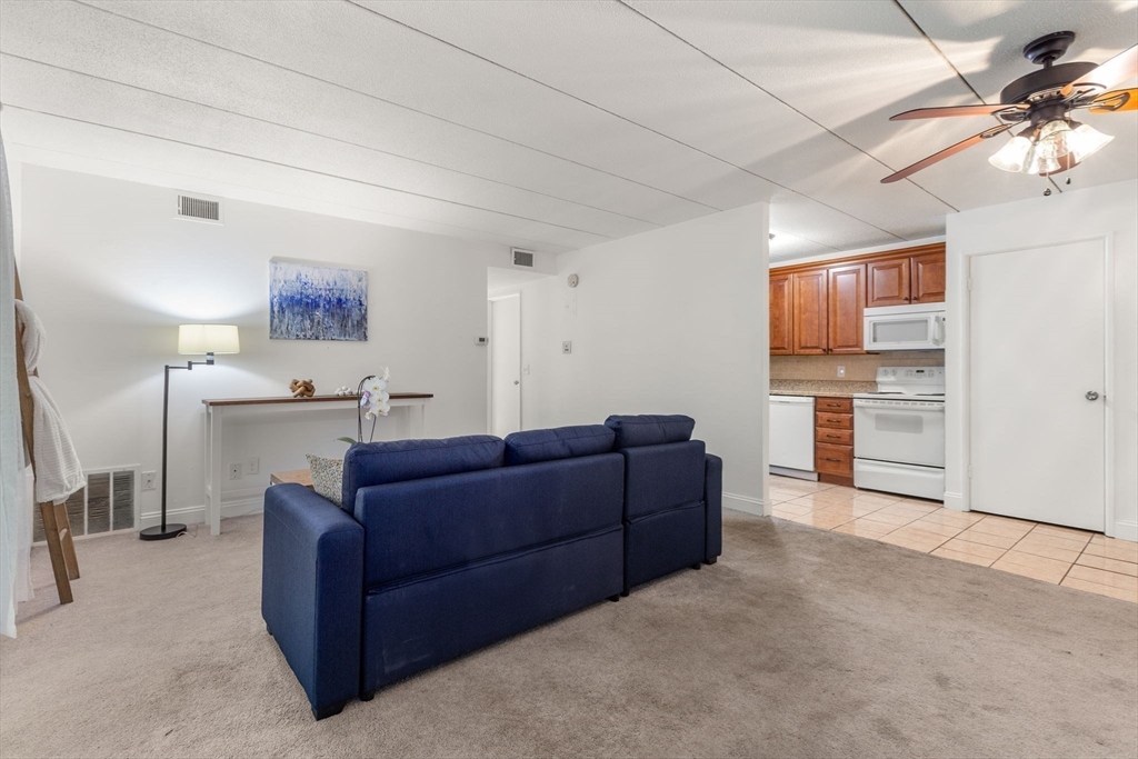 296 Commercial St # 21