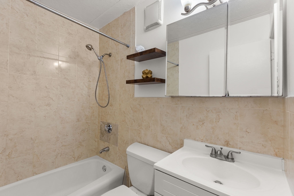 296 Commercial St # 21