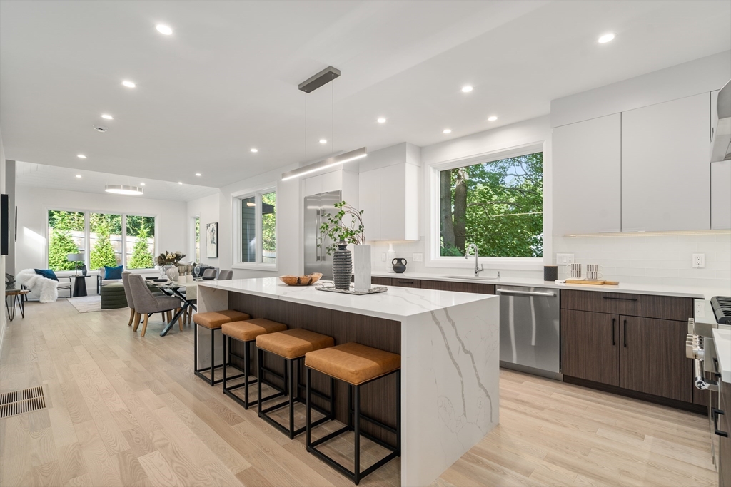 933 Walnut Street # 933