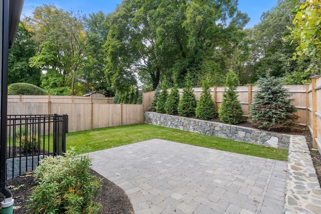 933 Walnut Street # 933