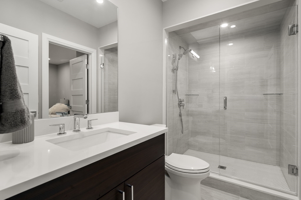 933 Walnut Street # 933