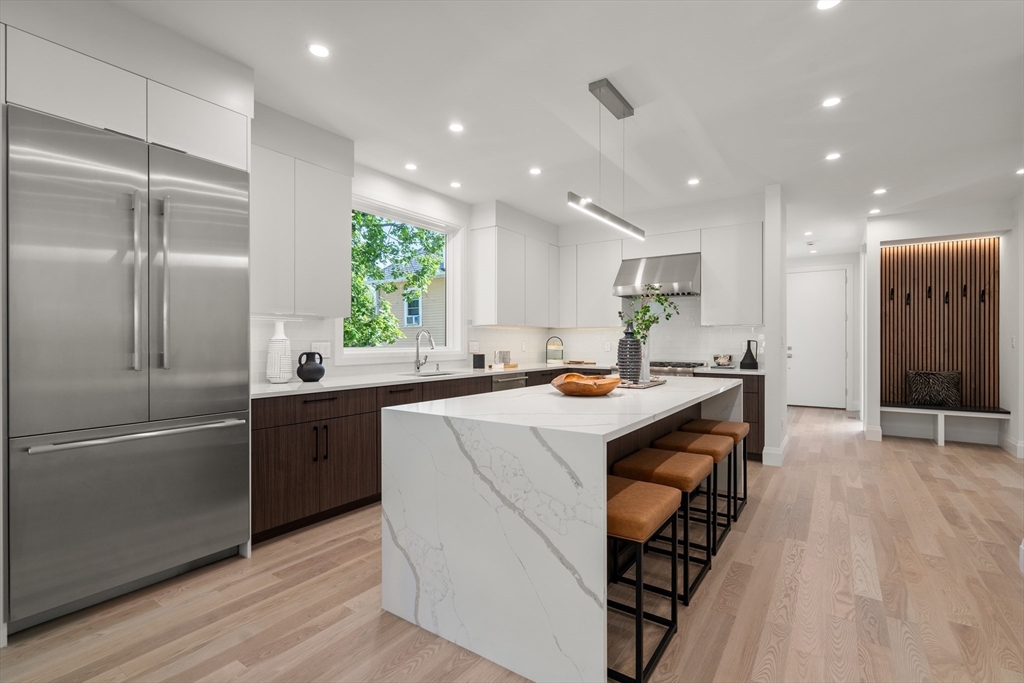 933 Walnut Street # 933