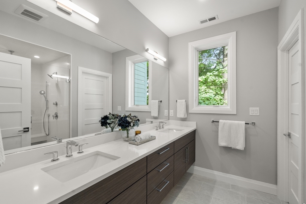 933 Walnut Street # 933