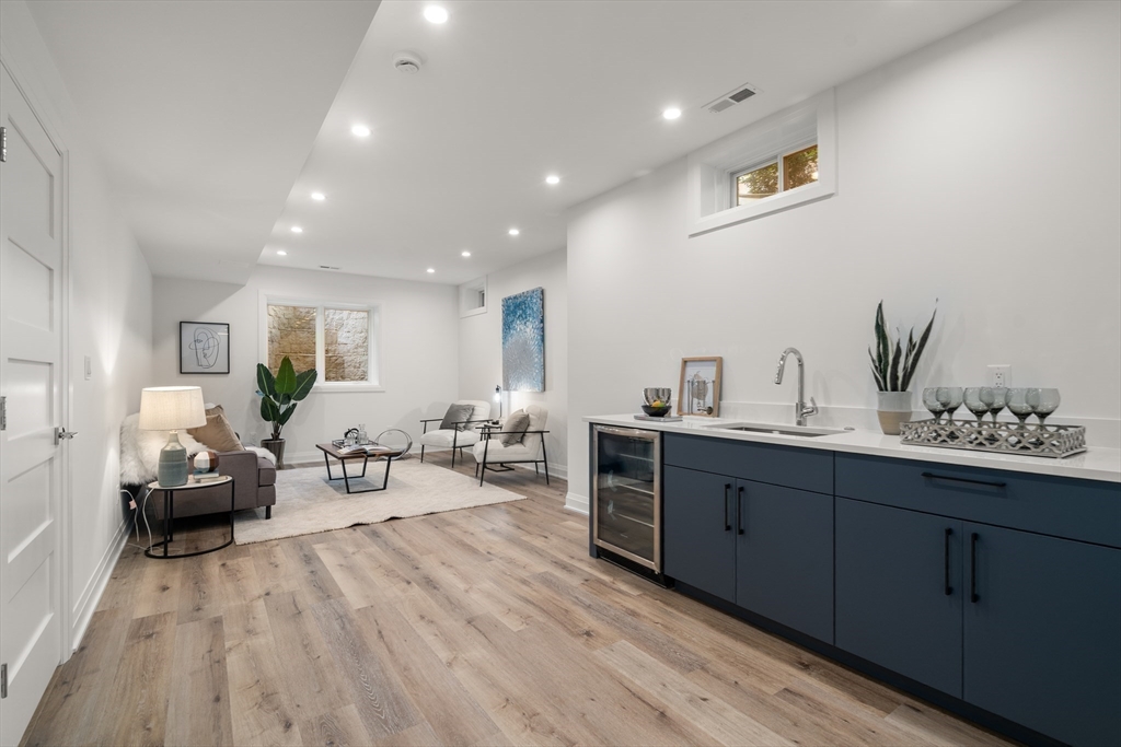 933 Walnut Street # 933