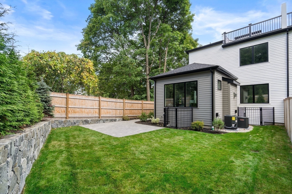 933 Walnut Street # 933