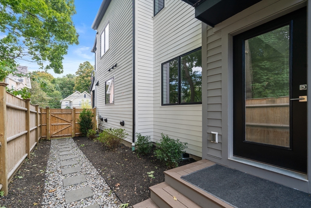 933 Walnut Street # 933