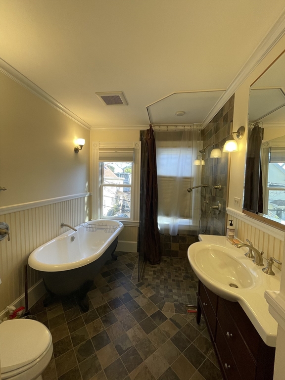 45 Newbury St