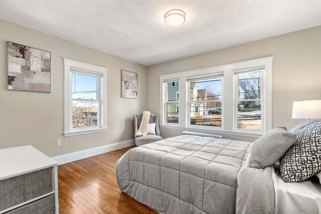 8 Charlesview St # 8