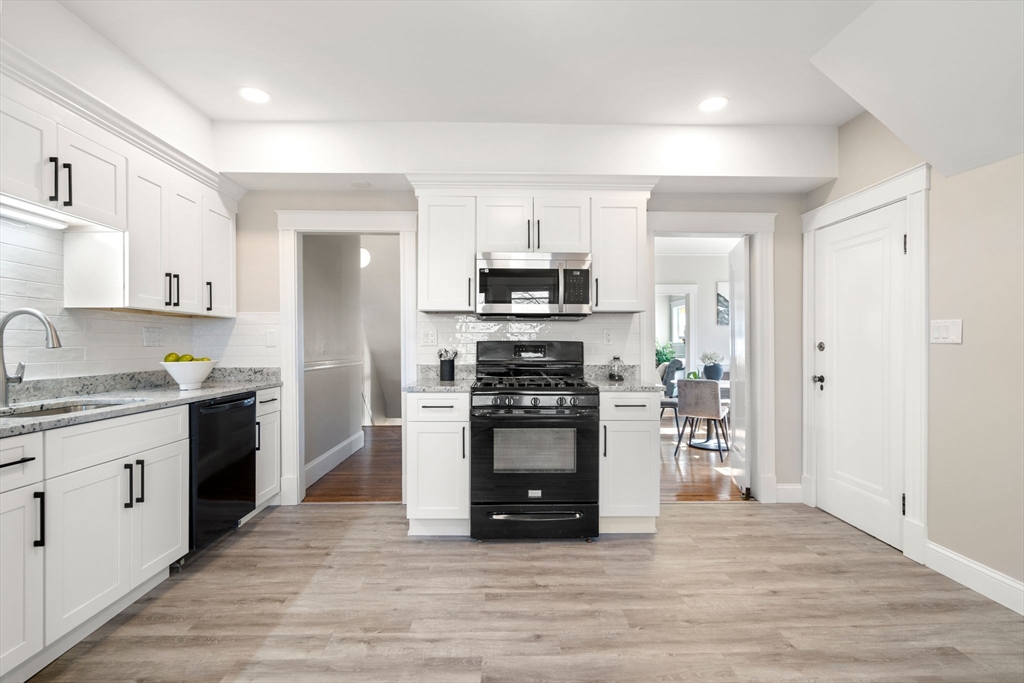 8 Charlesview St # 8