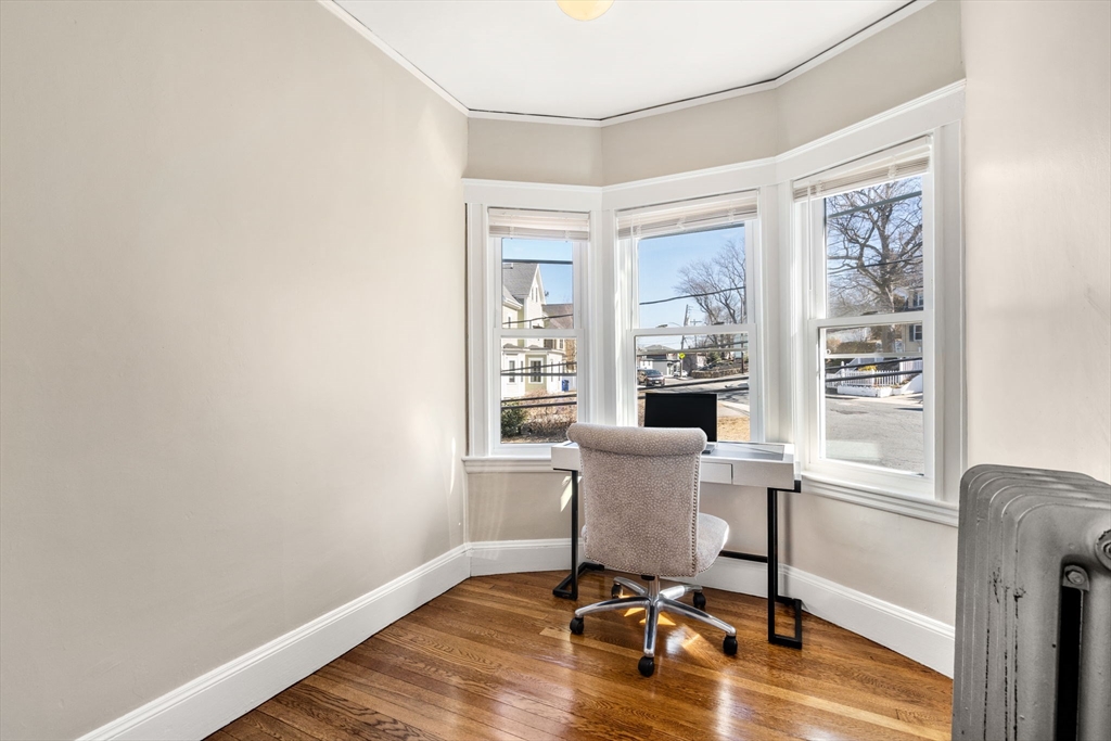 8 Charlesview St # 8