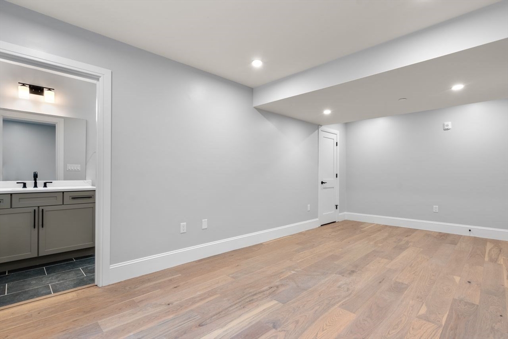 424 Newtonville Ave # B