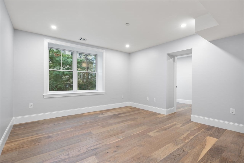 424 Newtonville Ave # B
