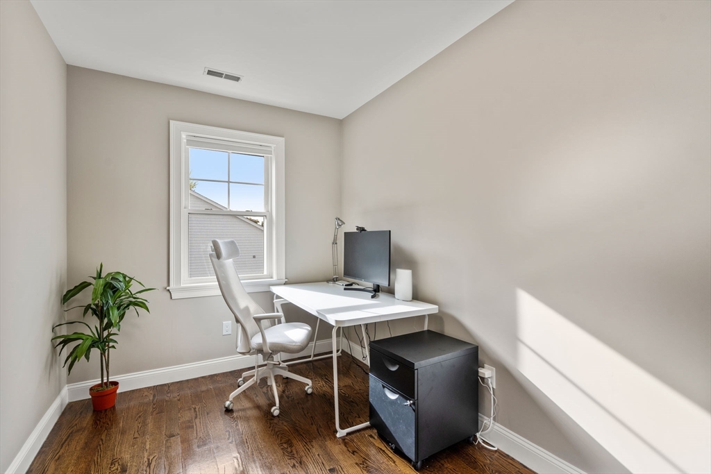 10 Lynn Fells Parkway