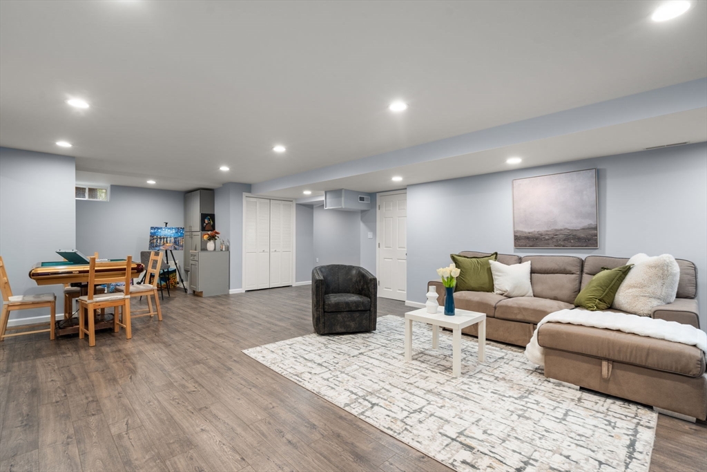 10 Lynn Fells Parkway