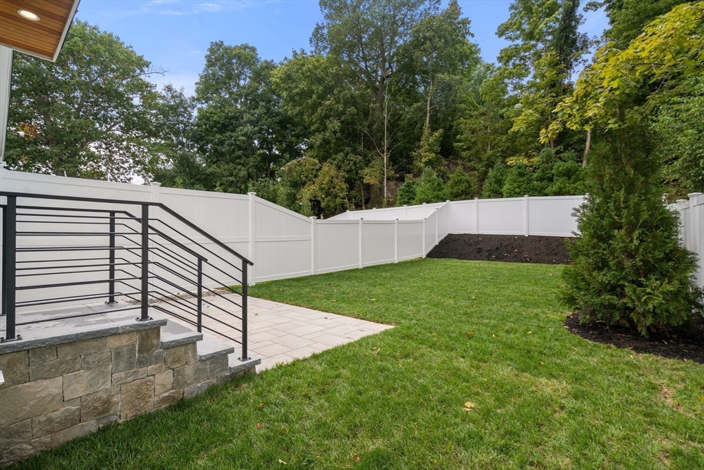 73 Cloverdale Rd # 73