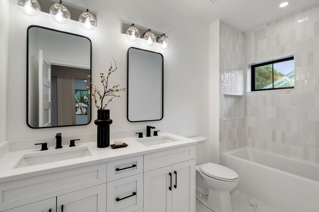 73 Cloverdale Rd # 73