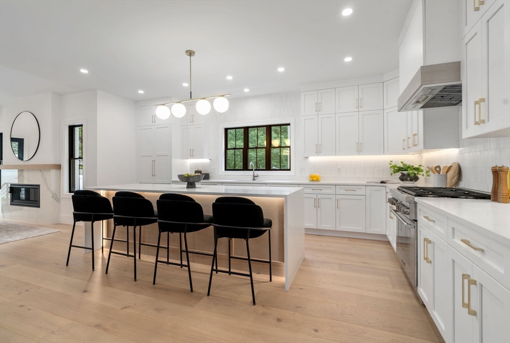 73 Cloverdale Rd # 73