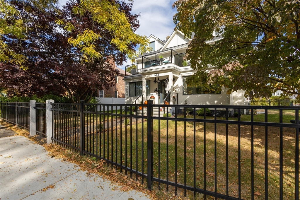 123 Auburn Street # 2
