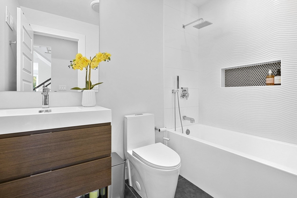 123 Auburn Street # 2