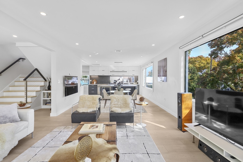 123 Auburn Street # 2