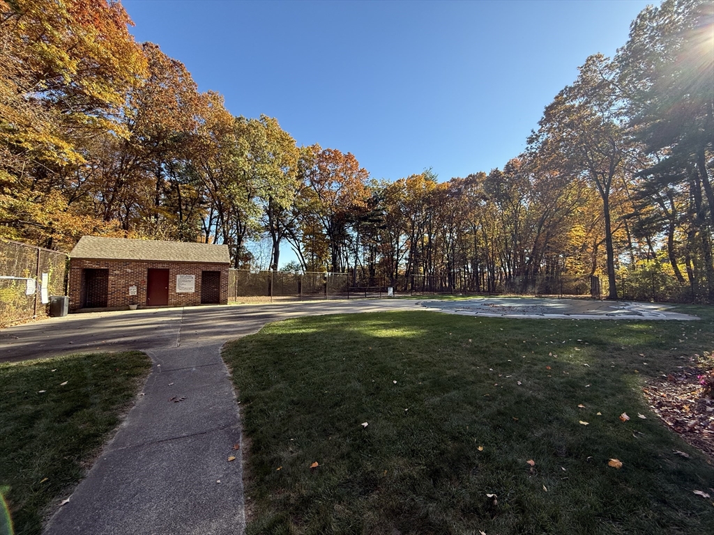 408 Wellman Ave # 408