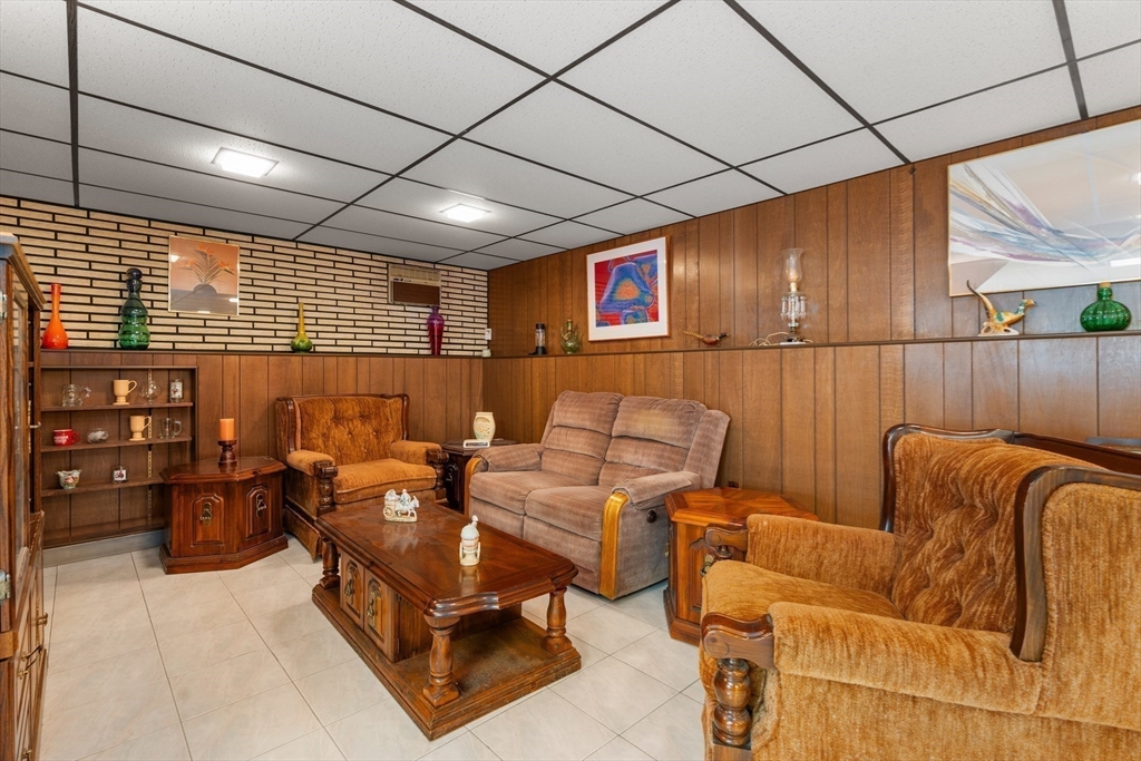 85 Townly Rd