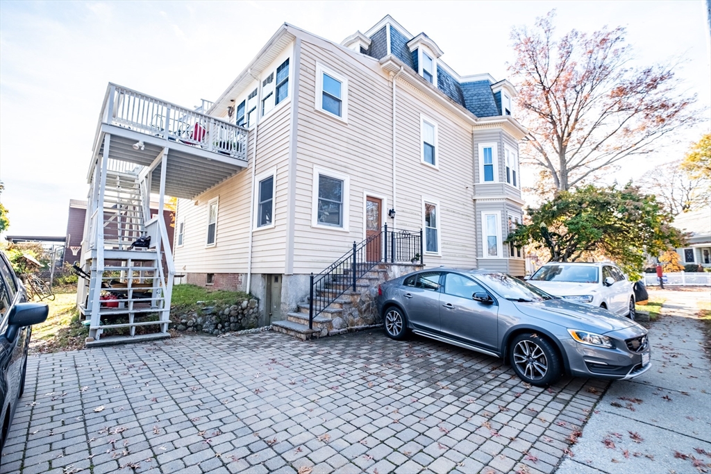 4 Hovey St # 1R