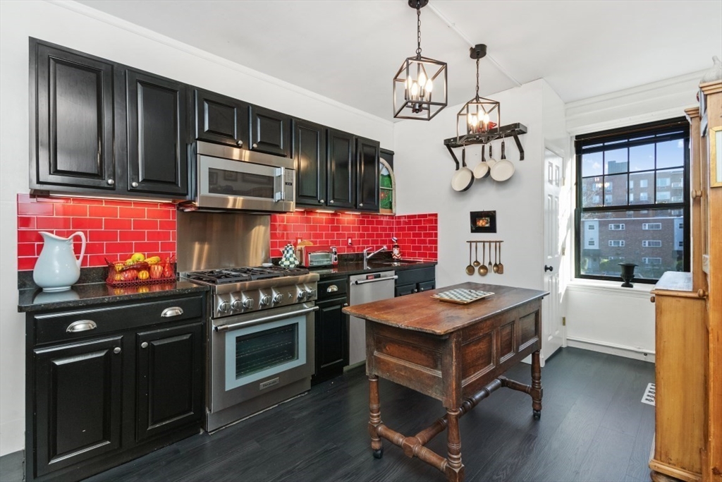 79 Pleasant St # 1