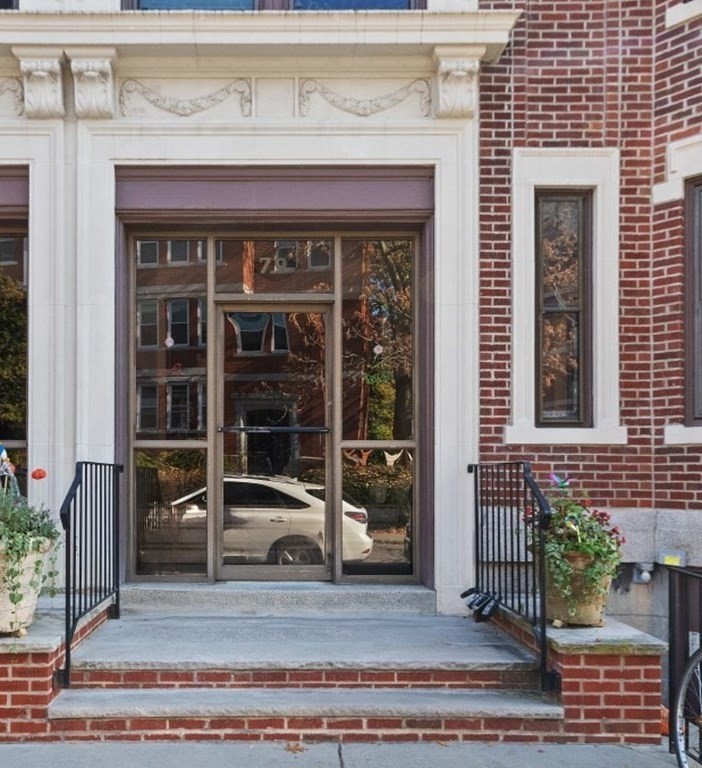 79 Pleasant St # 1