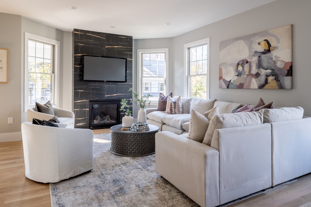 14 Maple St # 14