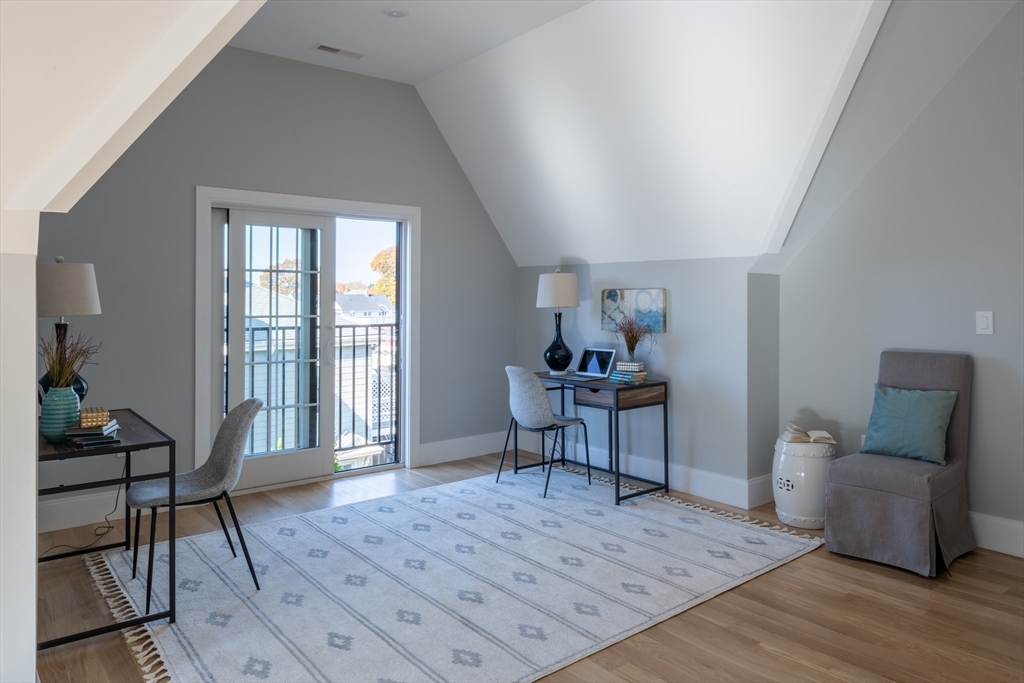 14 Maple St # 14