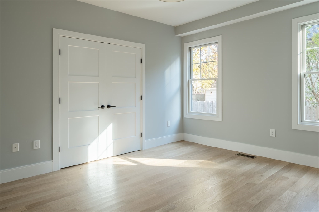 12 Maple St # 12