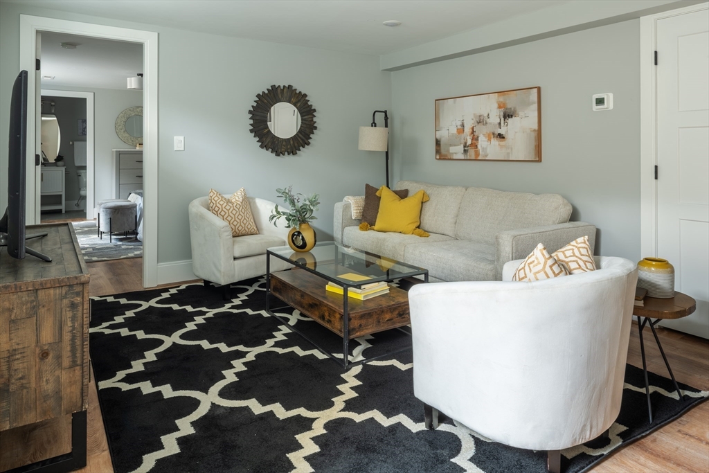 12 Maple St # 12