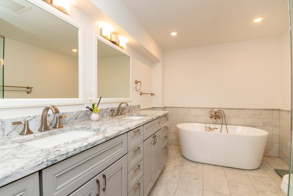 34 Worcester Square # 1