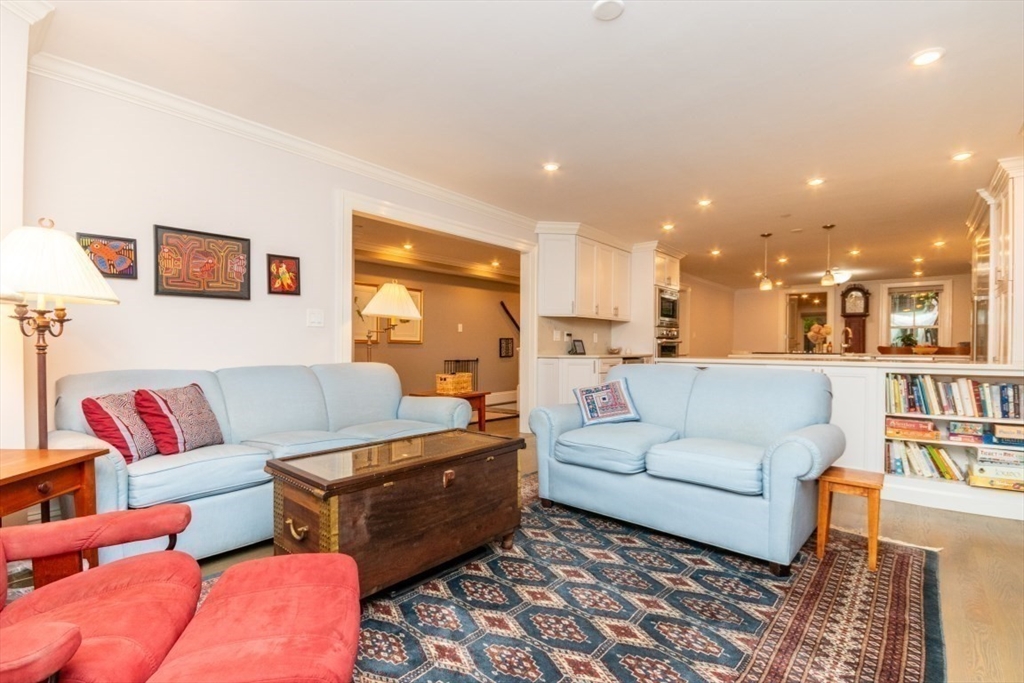 34 Worcester Square # 1