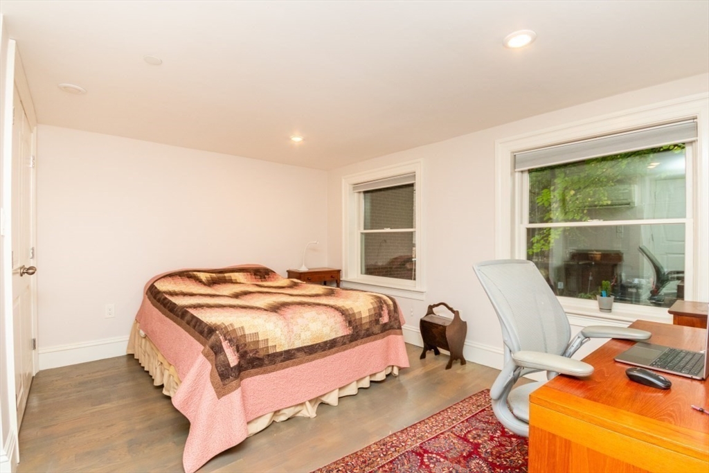 34 Worcester Square # 1